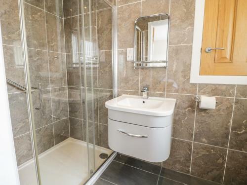 11 Maes Glyndwr