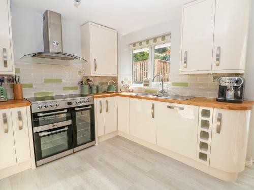 4 Bryn Seiri Road