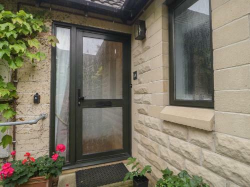 1a Erneston Crescent
