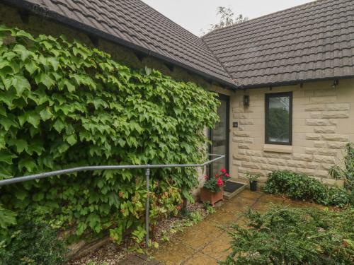 1a Erneston Crescent