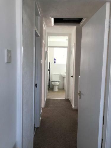 Diana House - Great Location