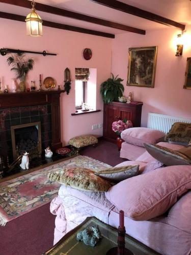 Impeccable 1-bed Cottage Near Corwen
