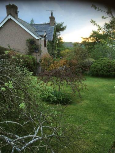 Impeccable 1-bed Cottage Near Corwen