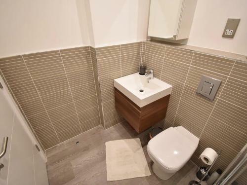 Simplistic Apartment In Coventry Near Herbert Art Gallery