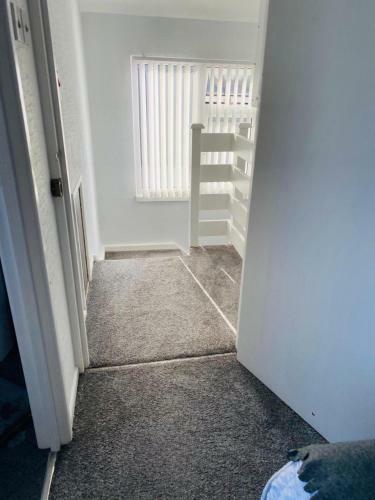 Stunning 5-bed House In Coventry