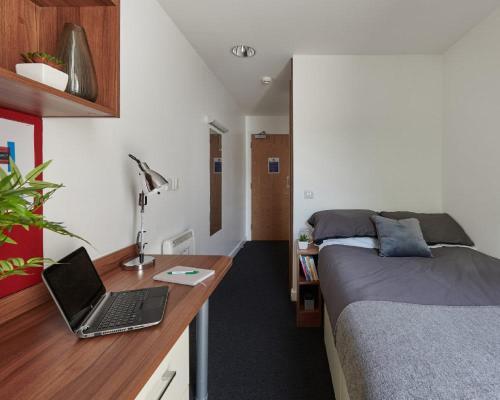Posada Relax By Mph, Smart Ensuites In Central Coventry