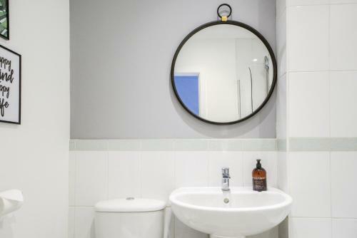 Cosy House ? Ricoh ? M6 ? Sleeps 6 ? Empower Homes