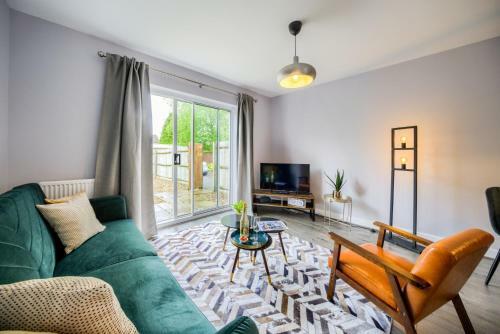 Cosy House ? Ricoh ? M6 ? Sleeps 6 ? Empower Homes