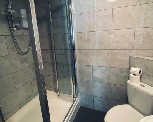 5-bed 5-ensuite Coventry Walsgrave M6 M69