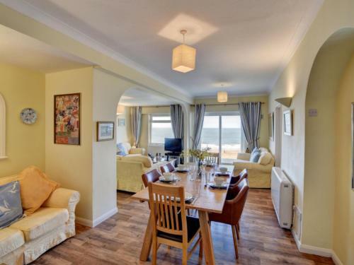 Apartment Flat 8 Clifton Court