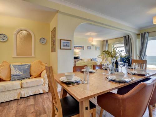 Apartment Flat 8 Clifton Court