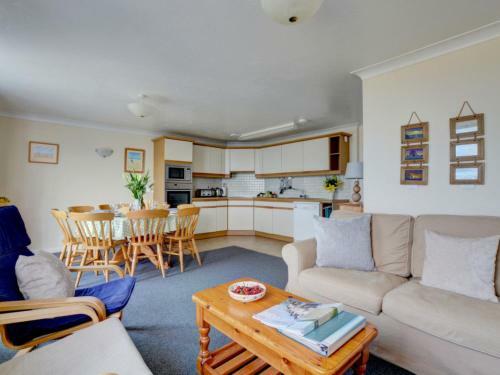 Apartment Flat 28 Clifton Court