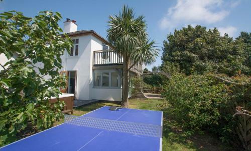 Bag-end House | 7 Bedrooms / Sleeps 14 | Hot Tub*