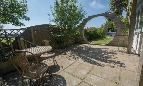 Bag-end House | 7 Bedrooms / Sleeps 14 | Hot Tub*