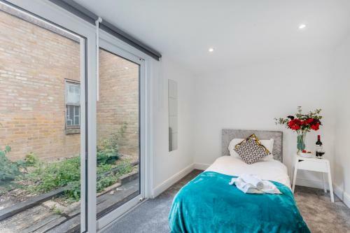 The Cobden Apartment