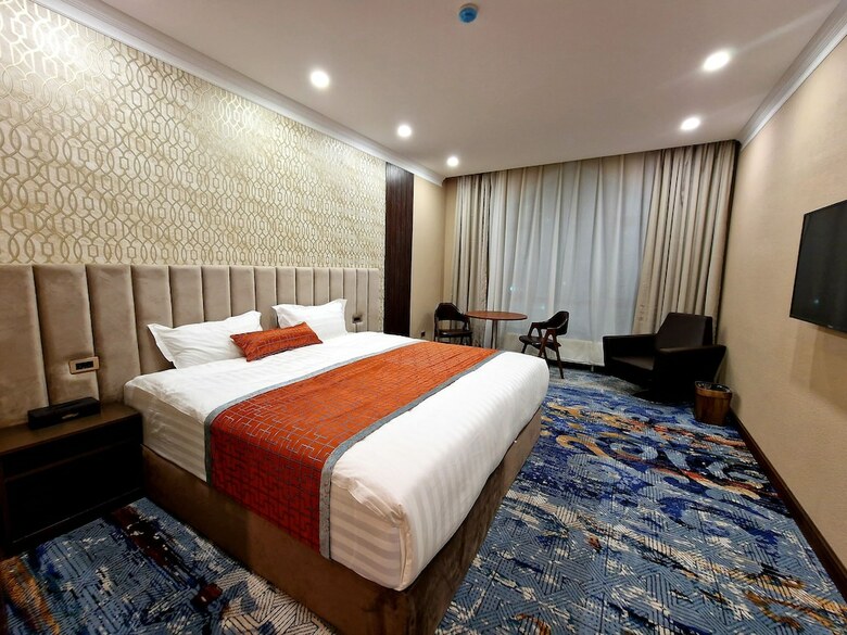 New West Hotel