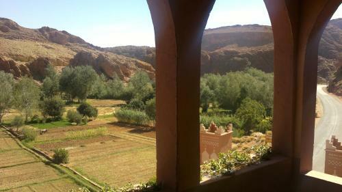 Bed & Breakfast Auberge Des Jardins Du Dades