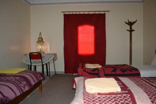 Hotel Almanader