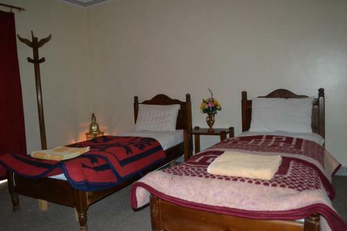 Hotel Almanader
