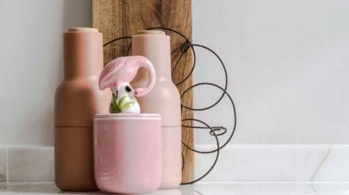 Apartamento Plum Guide - The Feminine Mystique