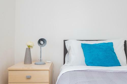Dagenham 4 Bedhouse Rm10