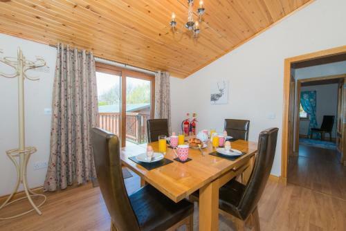 Barn Lodge With Hot Tub Near Cupar Fife