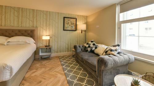 The Seafield Arms Hotel Cullen - Self Catering