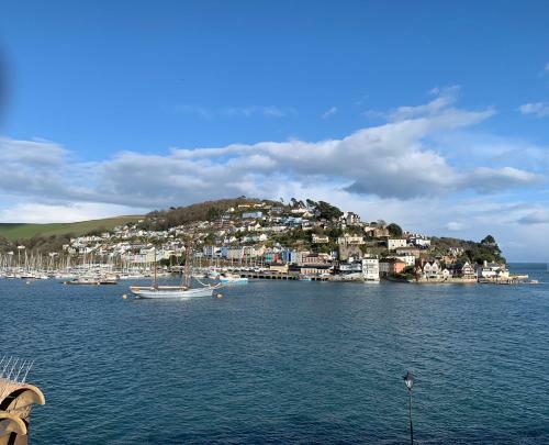 Bed & Breakfast Waterfront House