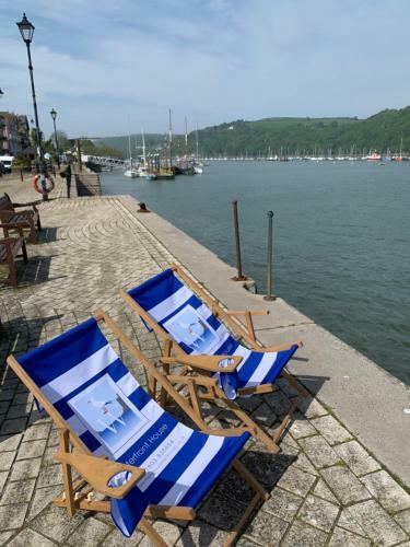 Bed & Breakfast Waterfront House