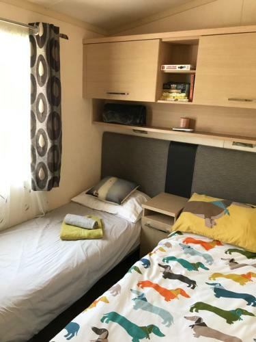 Lodge Blue Water Breaks - Dawlish Warren