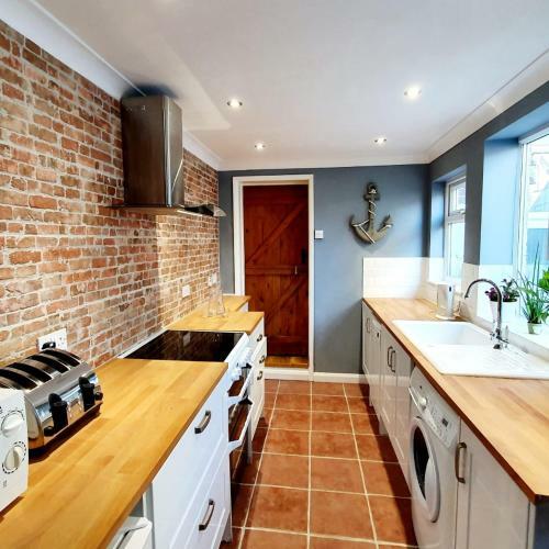 Smugglers Cottage Holiday Home