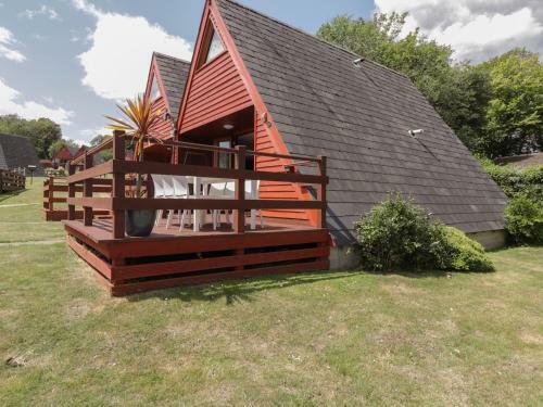 Sunshine Chalet (no 85)
