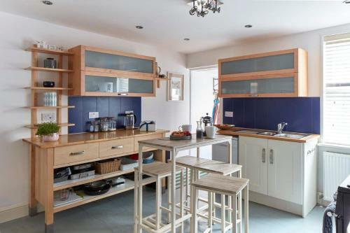 Pebble Cottage - A Few Mins To The Beach
