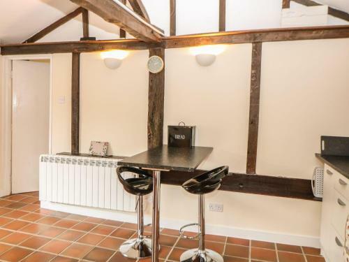 The Nest Box, Diss