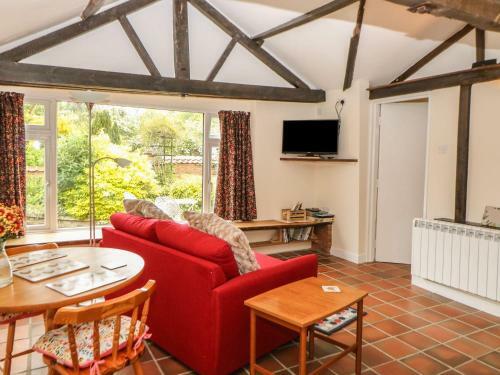 The Nest Box, Diss