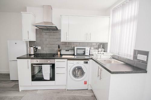 Florence Avenue, Apartment 1