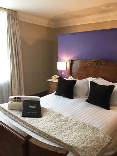 Hostal Forest Hotel