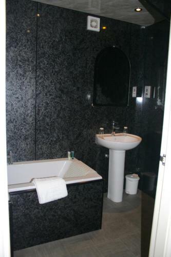 Hostal Barton Villa