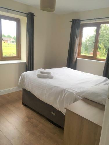 Poplars 1 - One Bed Apartment On Private Estate