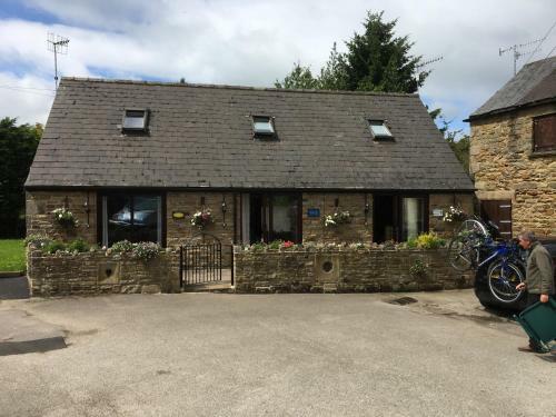 Barlow Country Club - Mill Farm Cottages