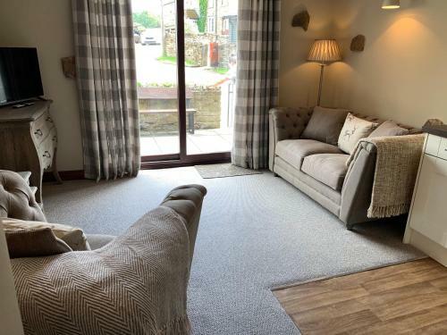 Barlow Country Club - Mill Farm Cottages