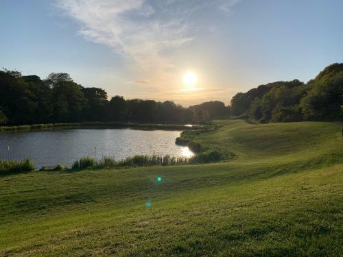 Barlow Country Club - Mill Farm Cottages