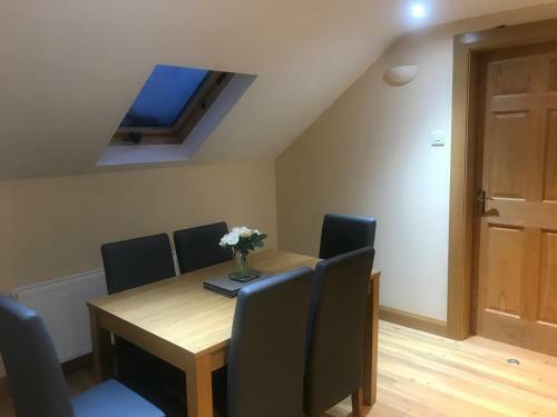 Tranquil Countryside Bungalow With Private Garden!