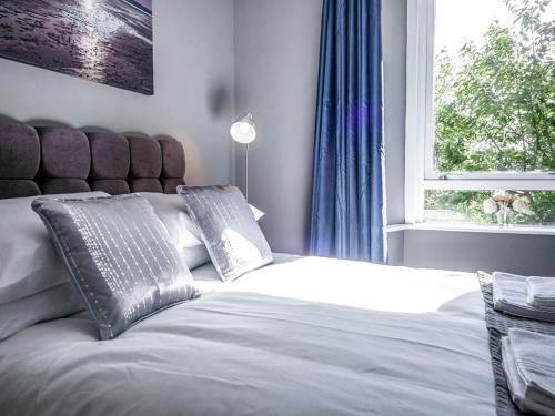 Apartamento New Superhost Listing: Bright Flat Nr. University