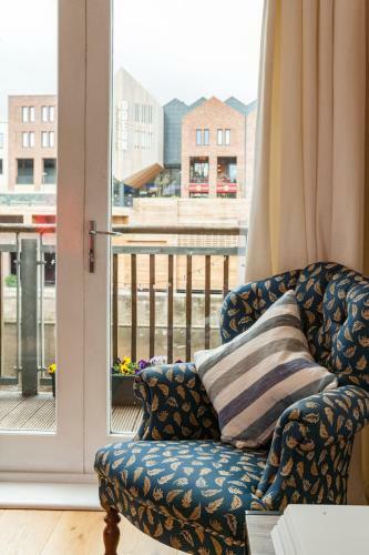 Central Durham Riverfront Apartment
