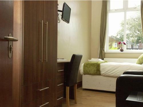 Budget H Express Hotel