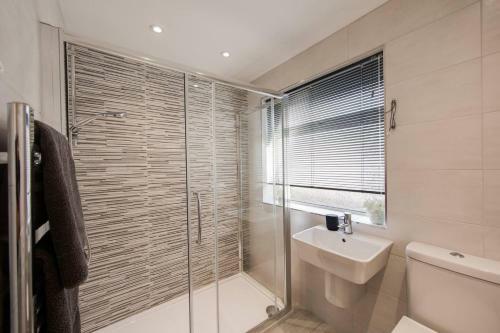 Bungalow 2 Min Drive To Beach And Sea Sleeps 6