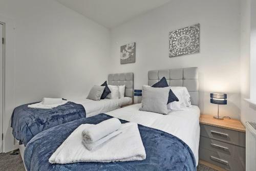 West Ealing Serviced Apartment - 2 Bedroom 2 Bath Parking Near Station