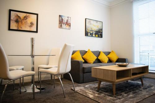 Beautifully Renovated Apartment -central Edinburgh