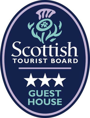 Hostal Falcon Crest Guest House